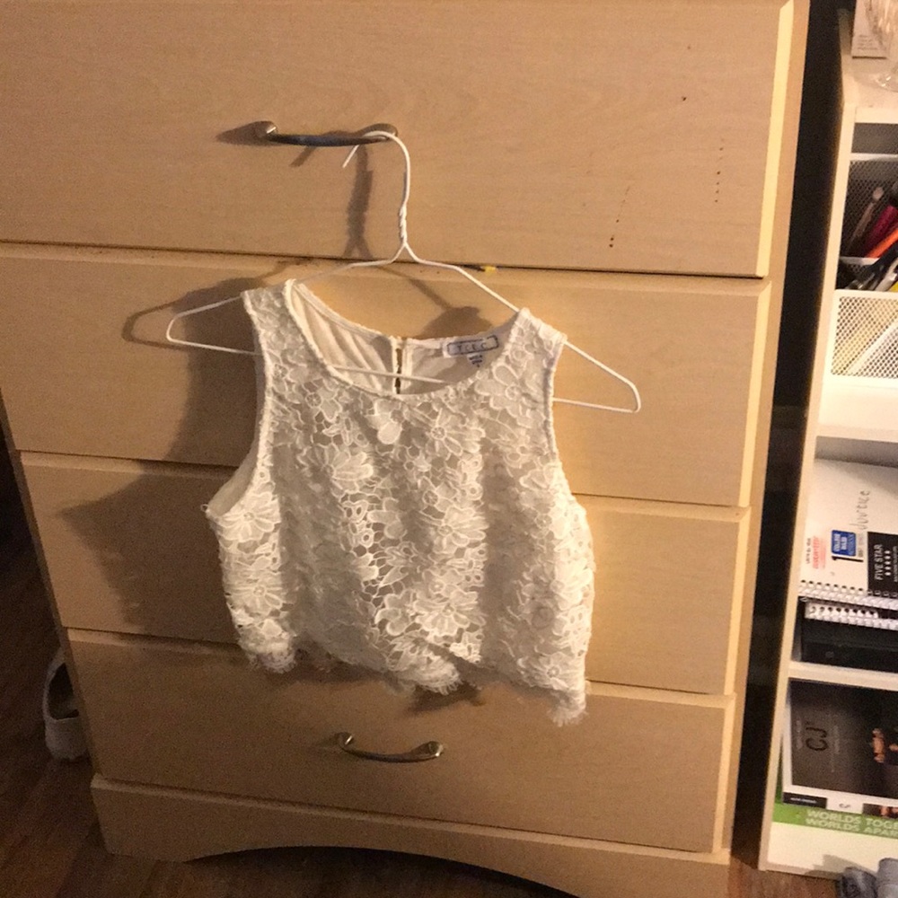 Cropped tank